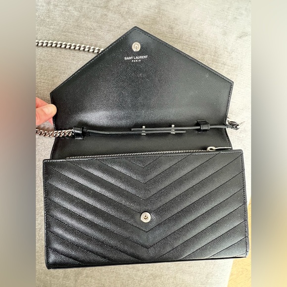 YSL CASSANDRE MATELASSÉ CHAIN WALLET IN GRAIN DE POUDRE EMBOSSED LEATHER - Picture 3 of 8